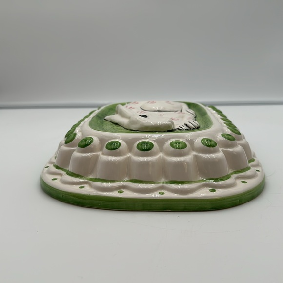 Sigma the Tastesetter White Bunny Rabbit Ceramic Hanging 3-D Mold Easter - Picture 12 of 16